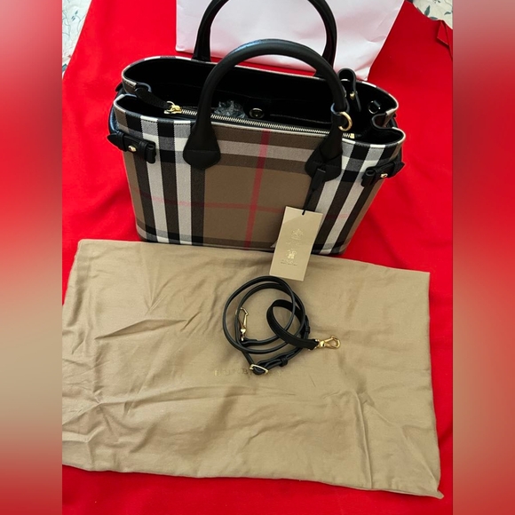 Authentic brand new burberry london 2 way bag - Picture 1 of 14